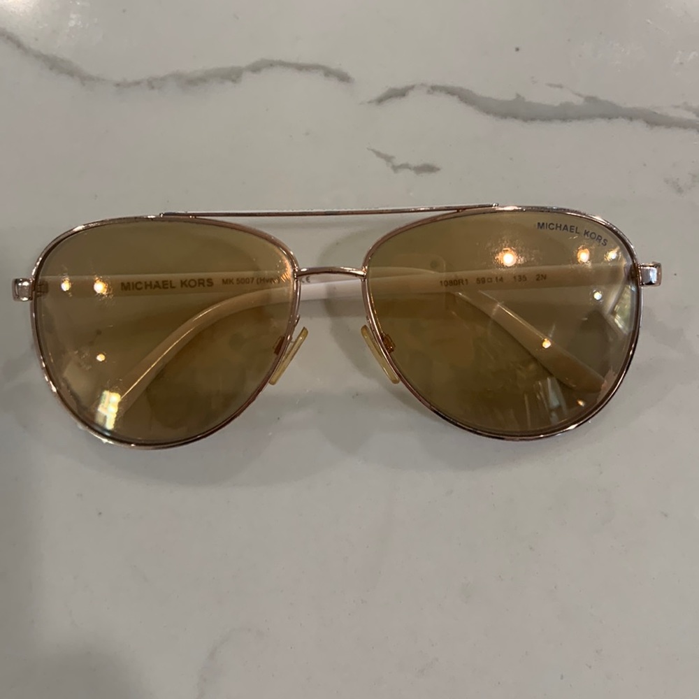 Michael Kors MK-5007 women’s sunglasses. Light pink lenses white frame’s